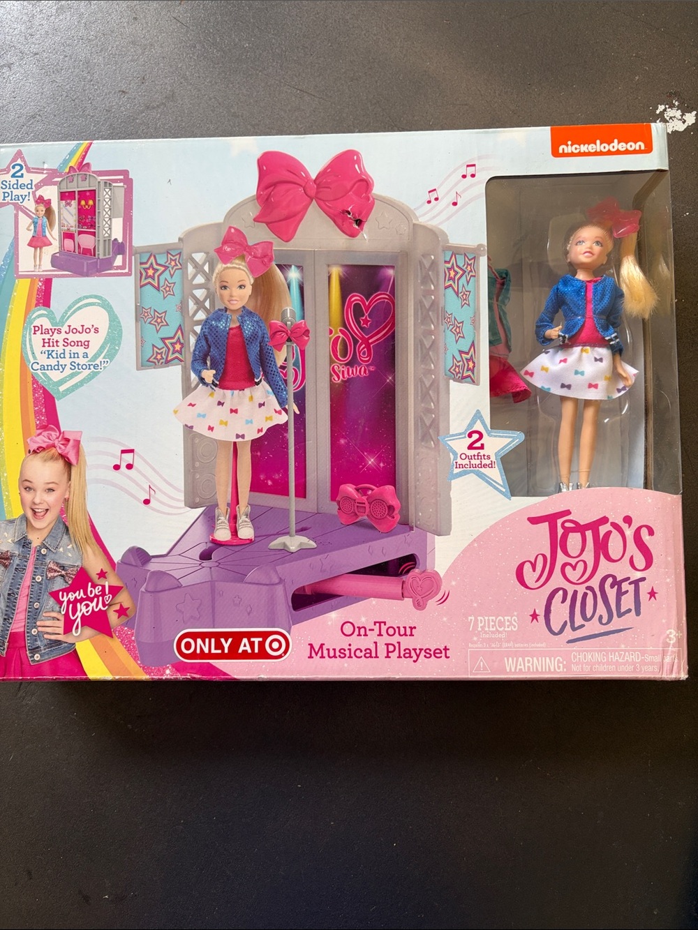 Jo Jo Siwa doll On-Tour Musical Playset - Pink/White